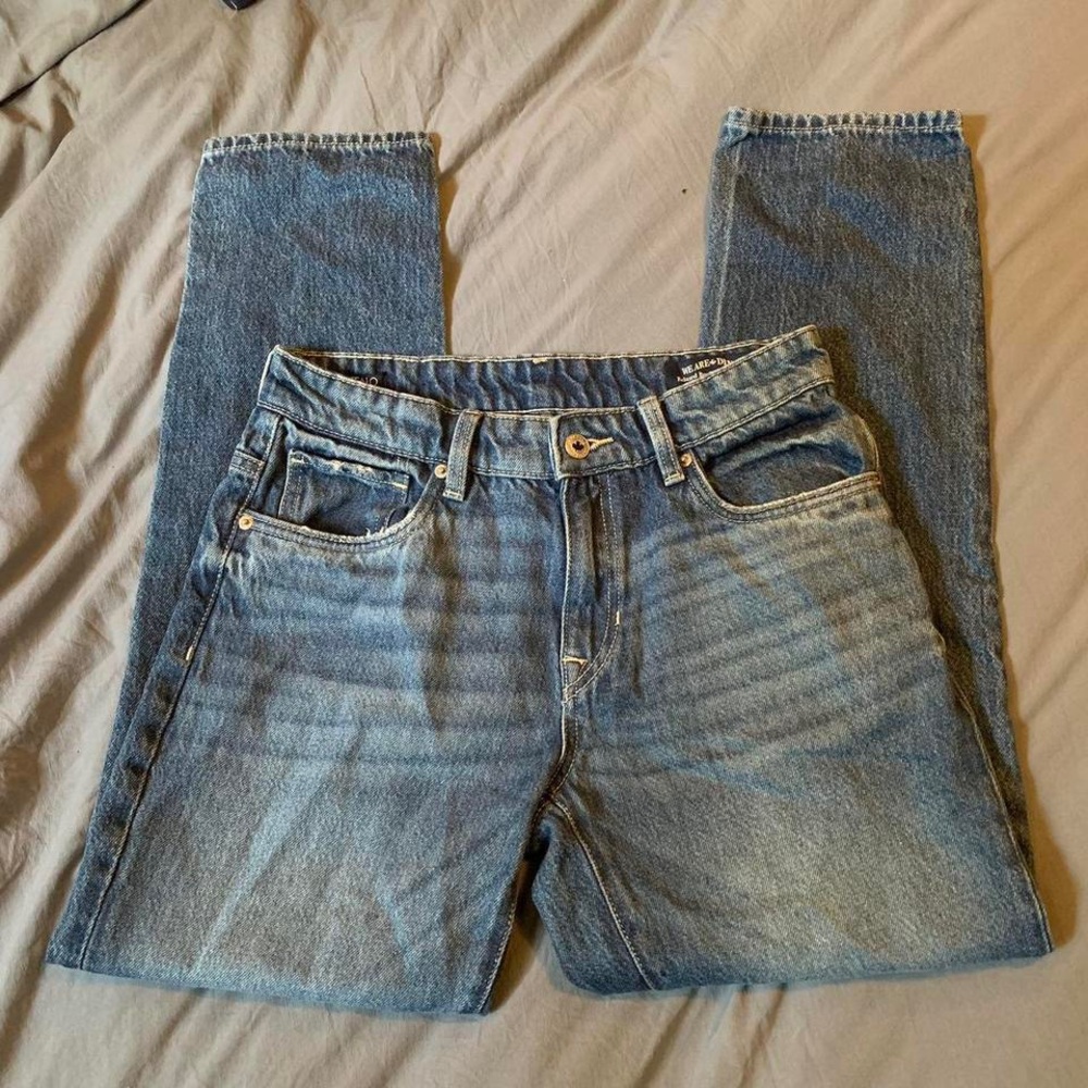 Buffalo David Bitton relaxed boyfriend jeans with knee rips